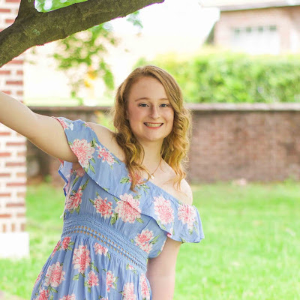 Meet your Posher, Elaina